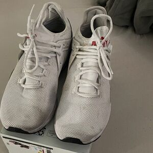 Puma Men's White and Red Sneakers